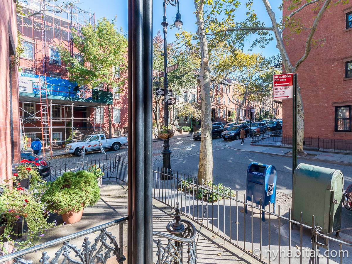 New York Apartment 2 Bedroom Apartment Rental in Brooklyn Heights (NY17723)