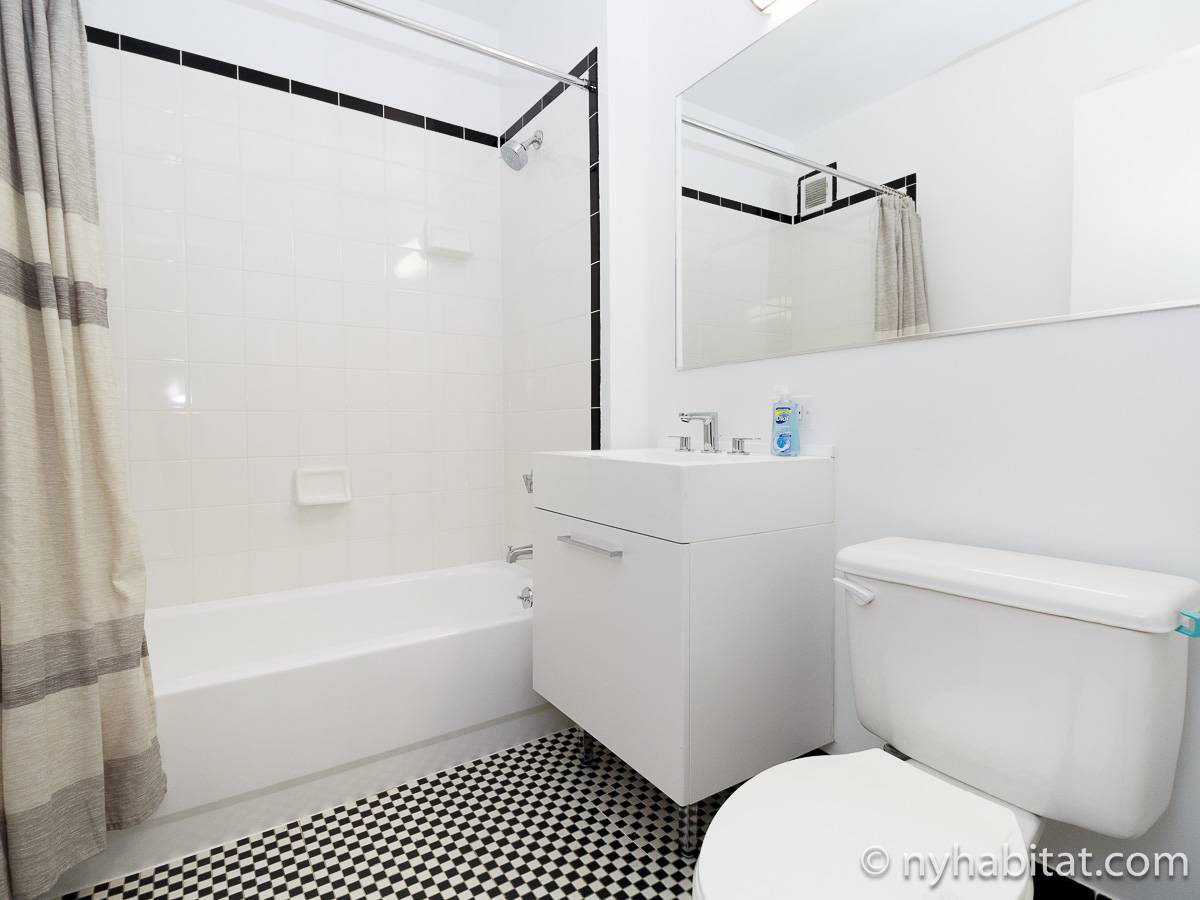 Salle de bain 1 - Photo 1 sur 2