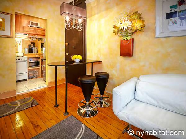 Living room - Photo 2 of 3