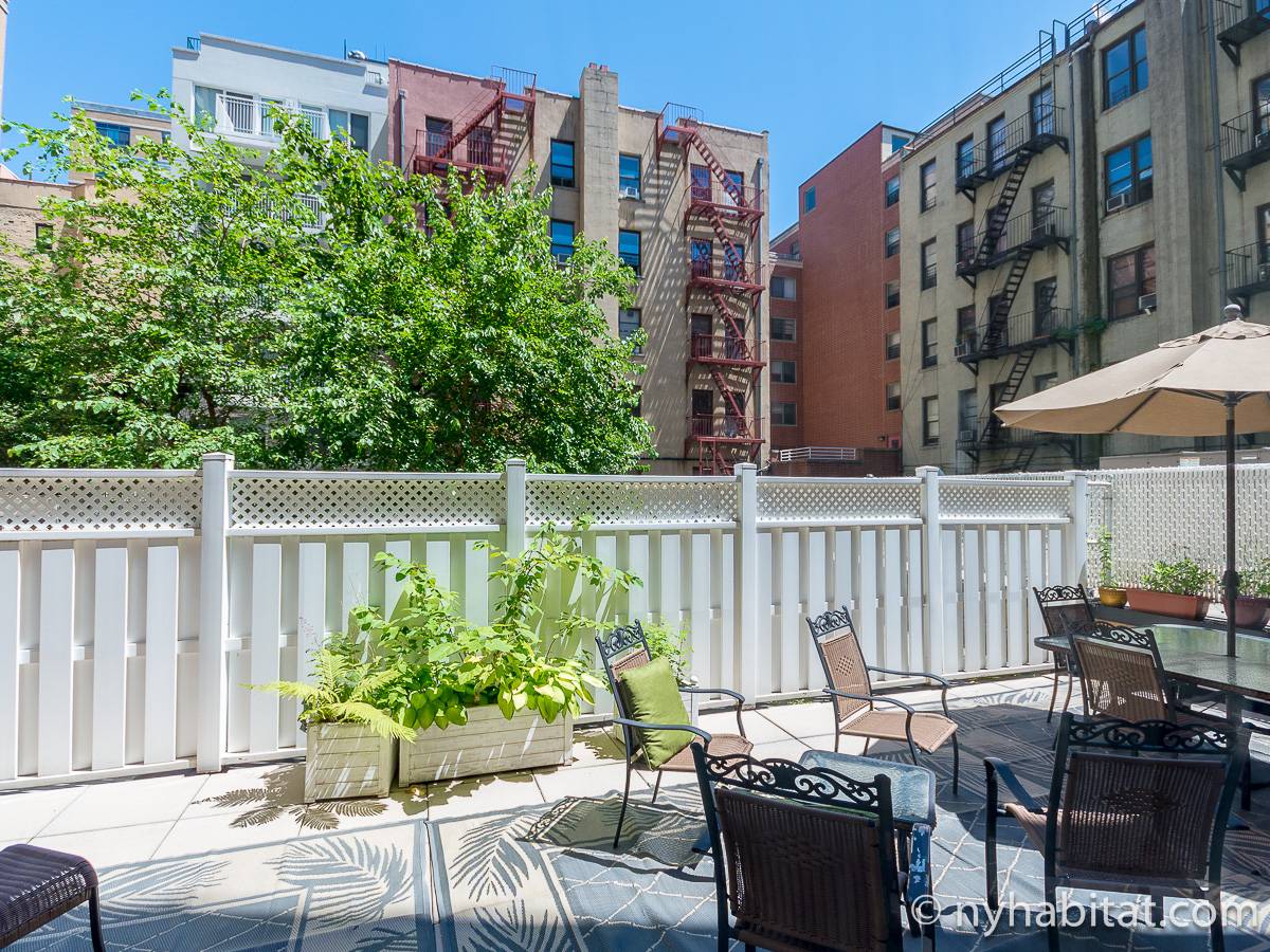 New York Roommate Room for rent in Harlem 2 Bedroom apartment (NY17969)