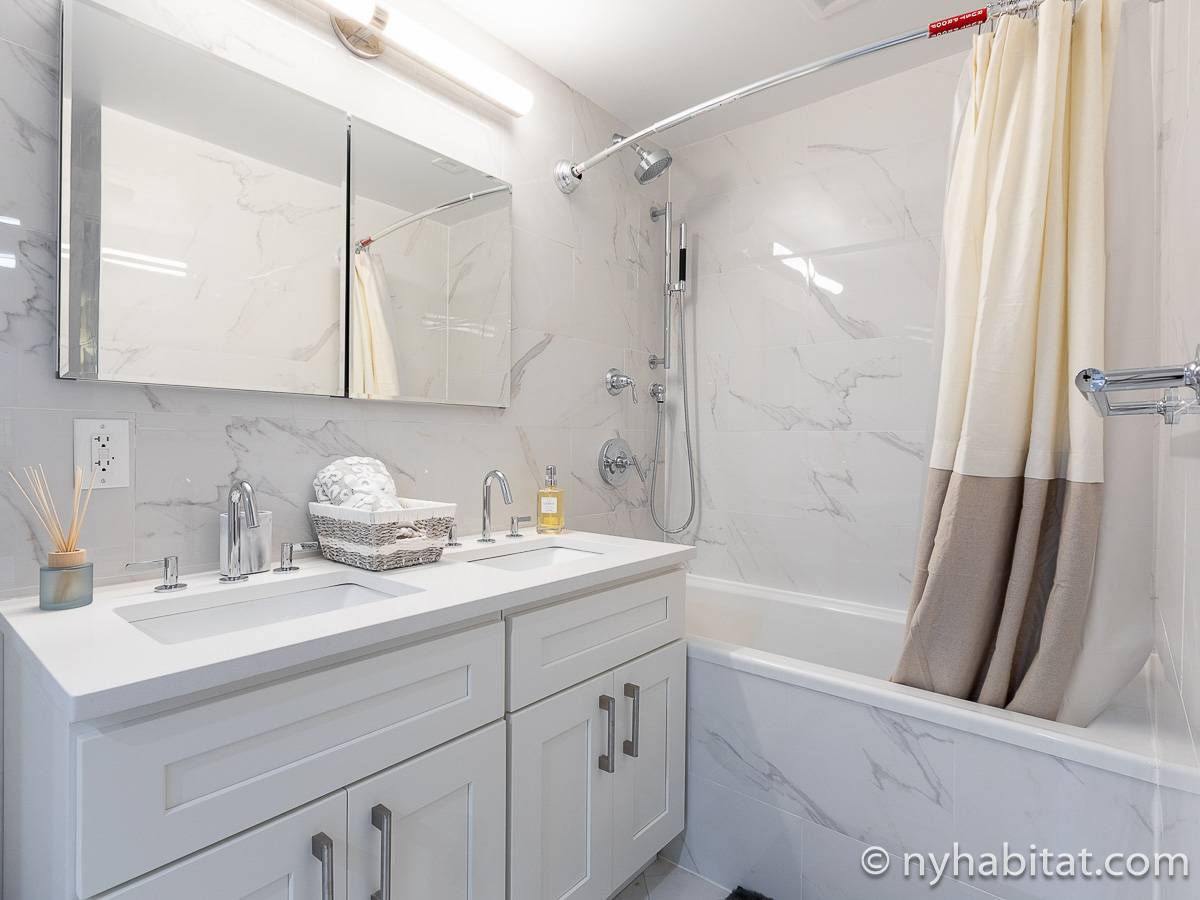 Badezimmer 1 - Photo 3 von 3