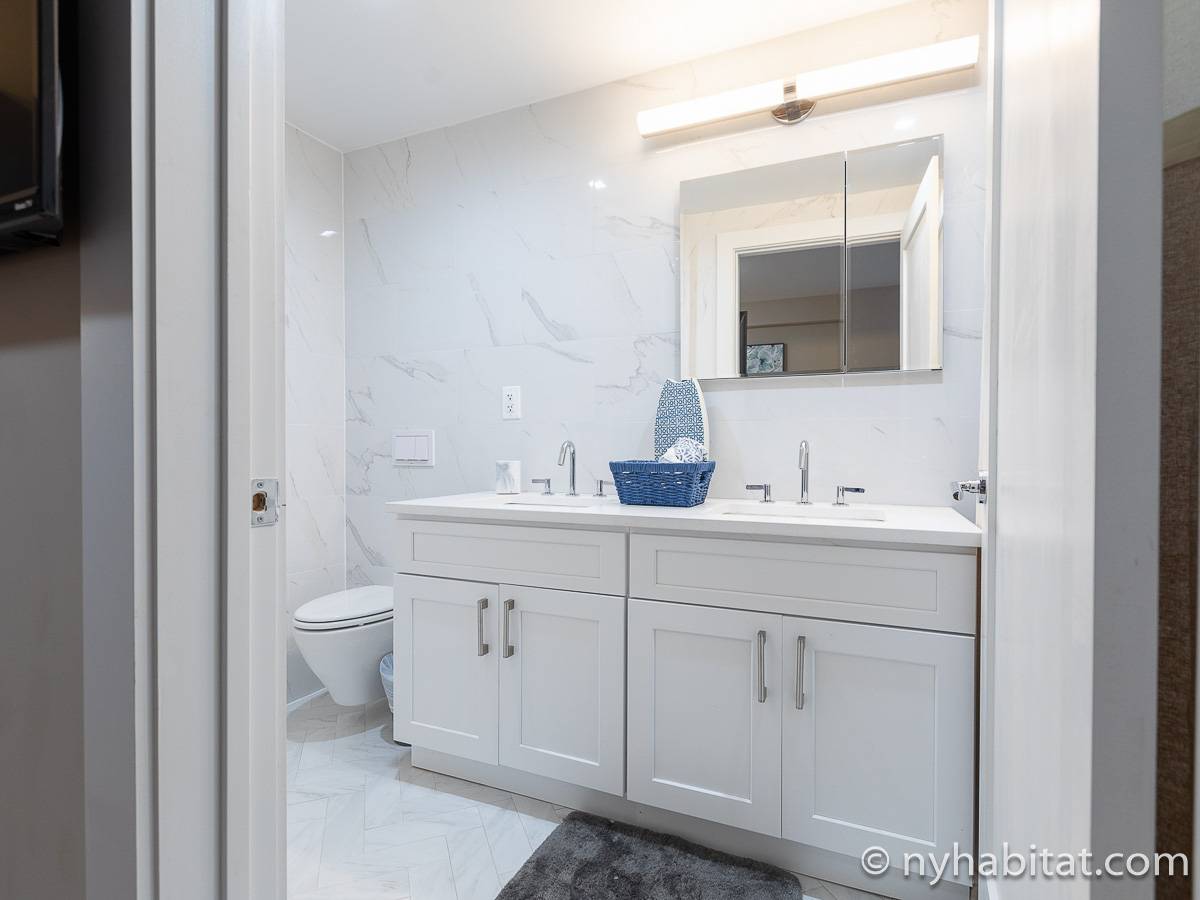 Badezimmer 2 - Photo 1 von 4