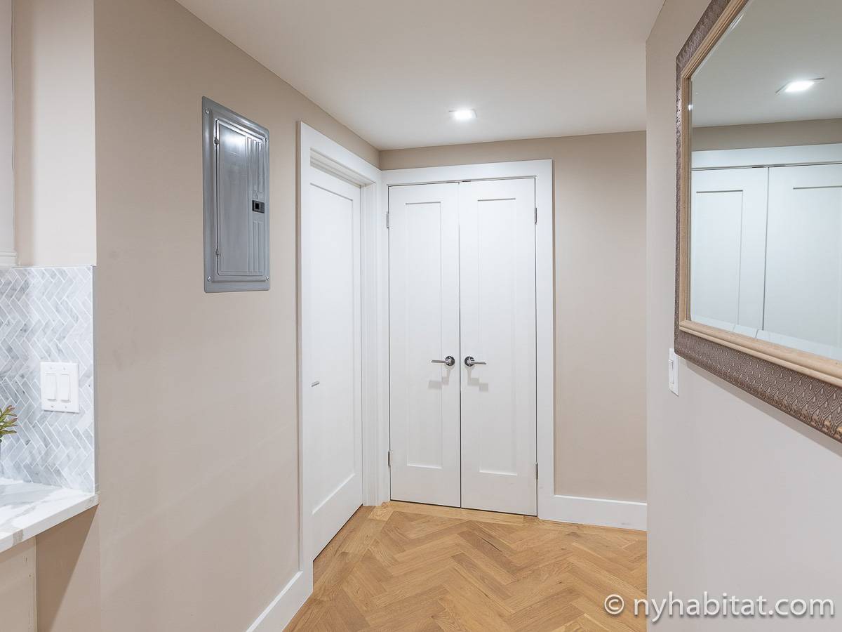 Andere - Photo 1 von 2