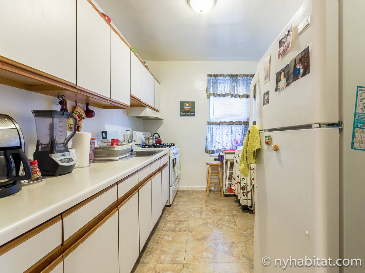 Kitchen - Photo 2 of 4