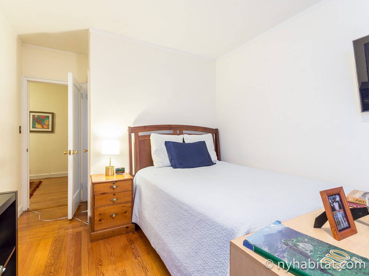 New York Roommate Room for rent in Rego Park, Queens 2 Bedroom apartment (NY18093)