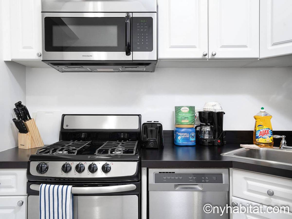 Kitchen - Photo 3 of 3