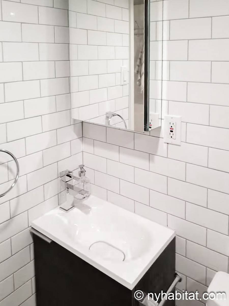 Badezimmer - Photo 2 von 2