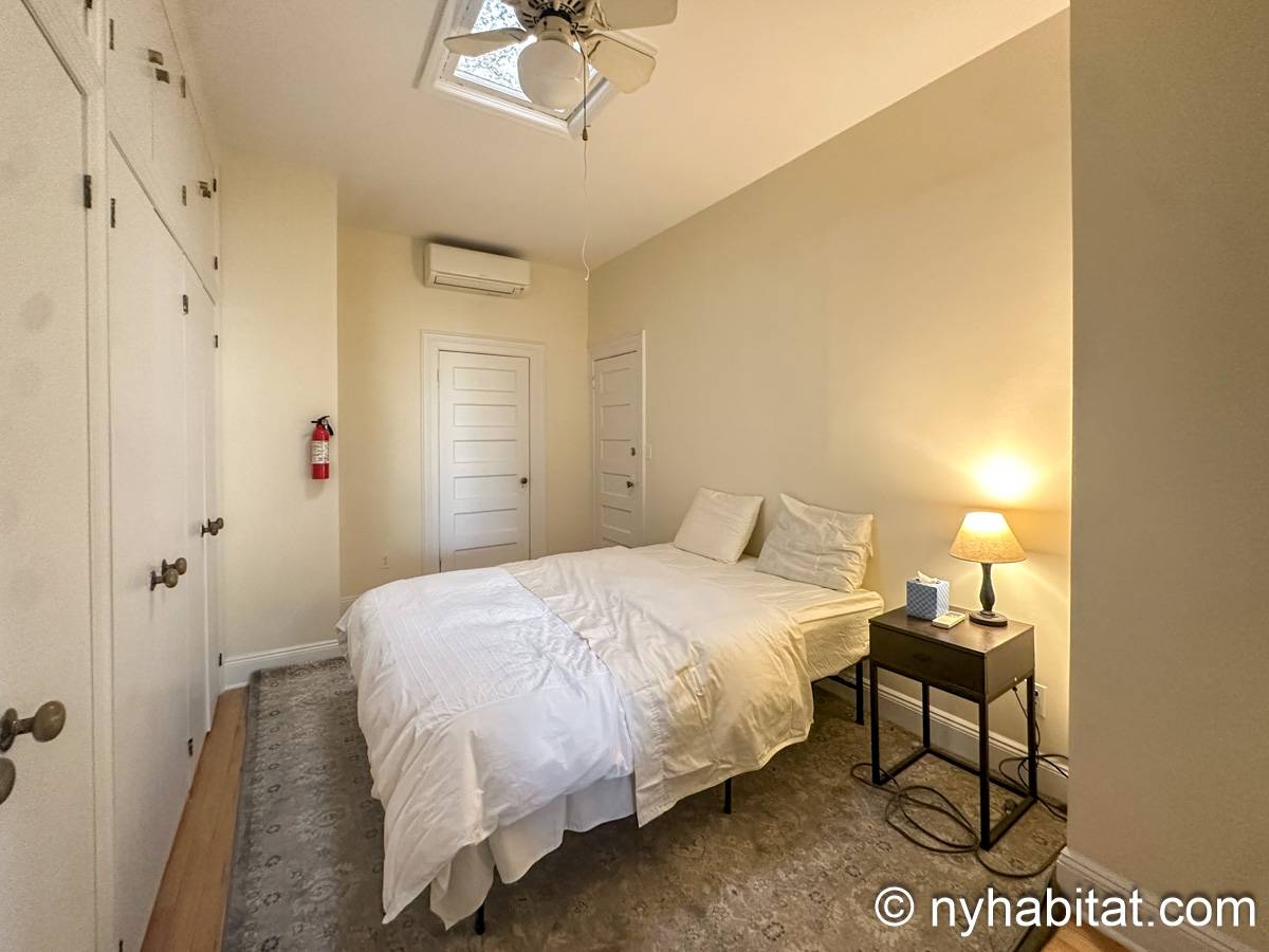 Schlafzimmer 2 - Photo 4 von 5