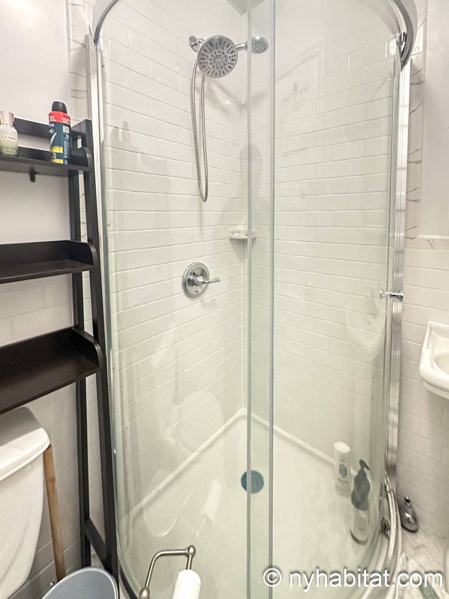 Badezimmer 2 - Photo 2 von 3