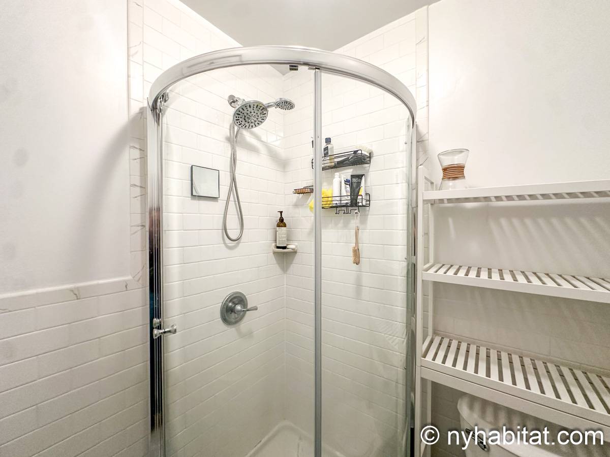 Badezimmer 1 - Photo 3 von 3