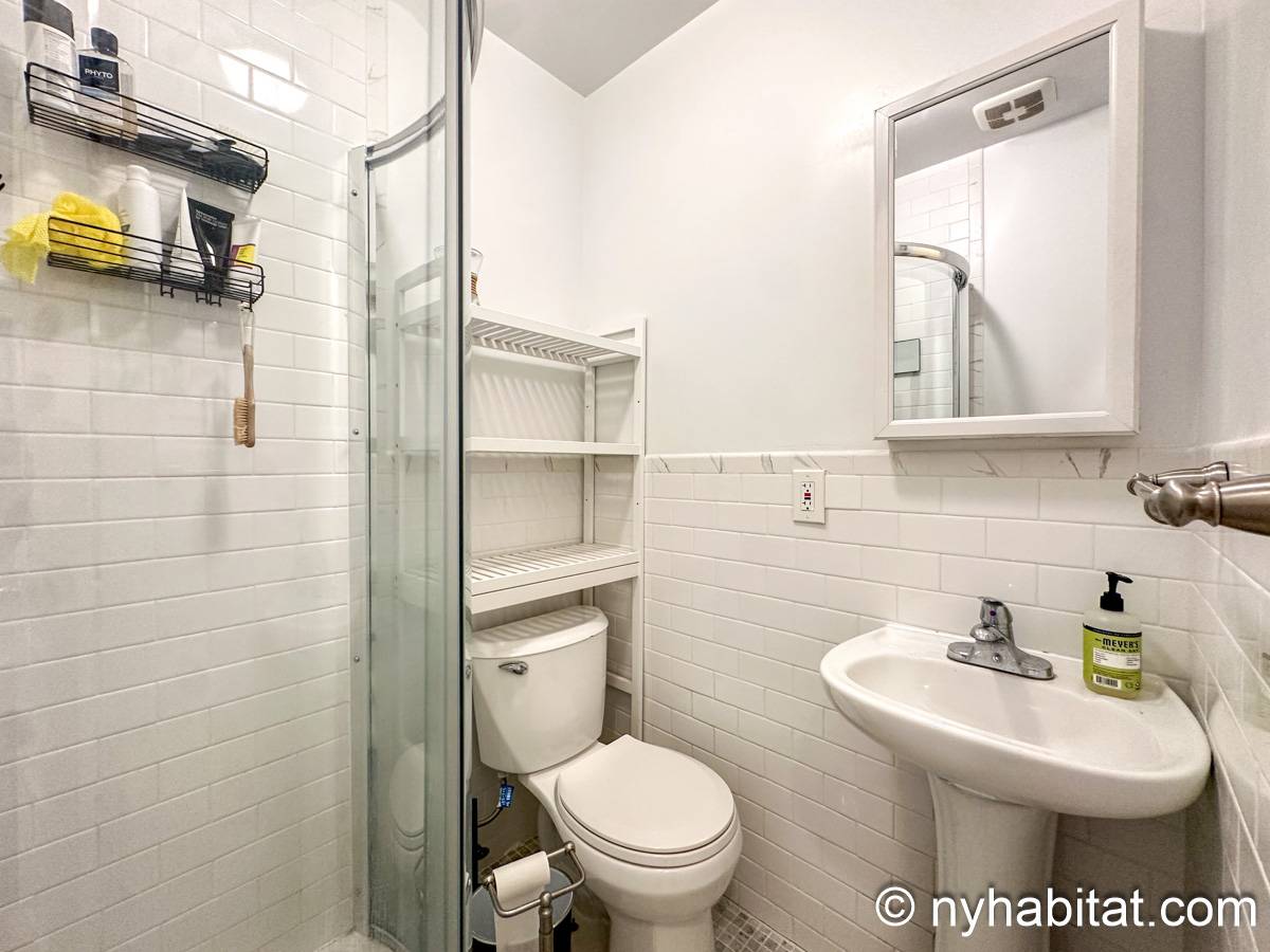 Badezimmer 1 - Photo 1 von 3