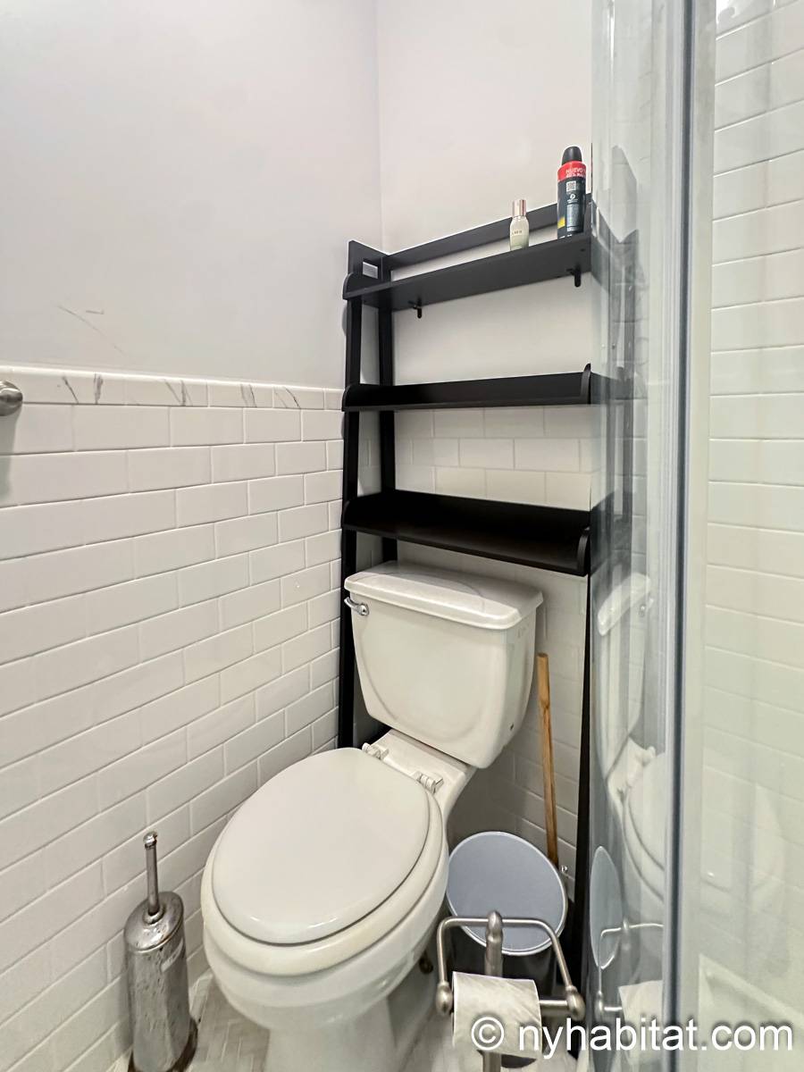 Badezimmer 2 - Photo 1 von 3