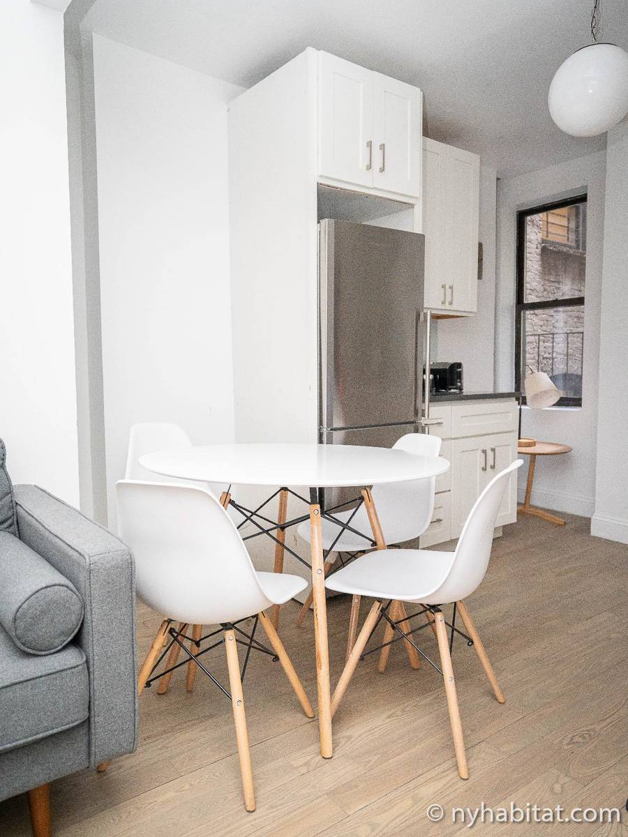 Living room - Photo 4 of 4