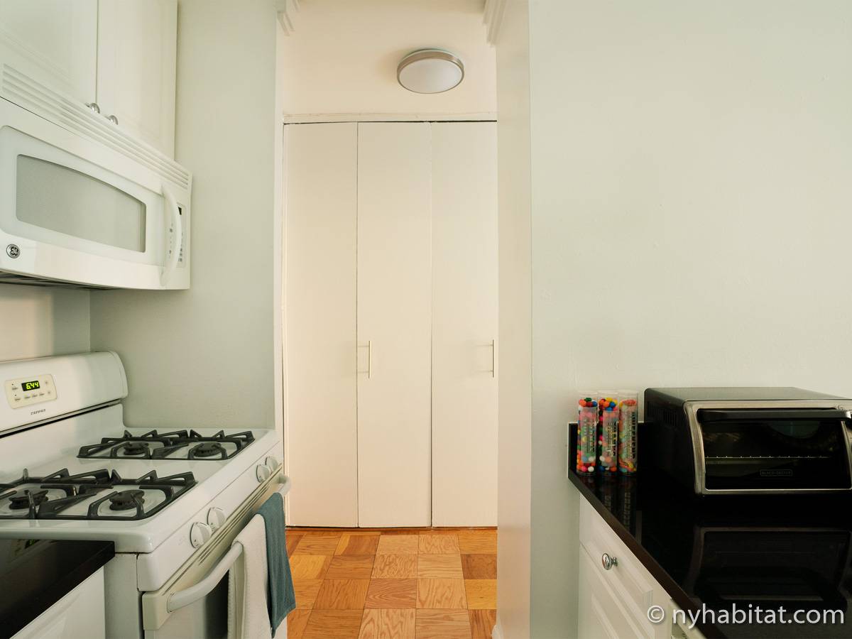 Kitchen - Photo 2 of 2