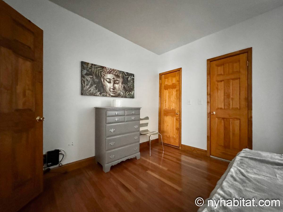 Bedroom - Photo 2 of 3