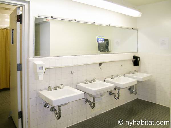 Bathroom 1 - Photo 1 of 4