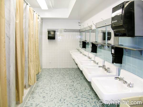 Salle de bain 2 - Photo 1 sur 4