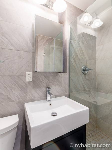 Bathroom 1 - Photo 3 of 4 Bathroom 1 - Photo 3 of 4