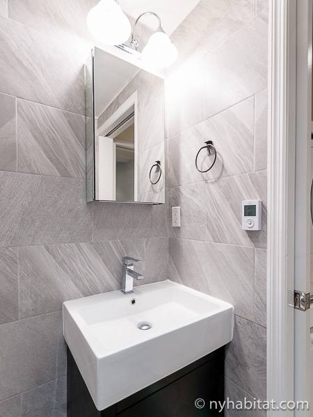 Bathroom 2 - Photo 2 of 4 Bathroom 2 - Photo 2 of 4