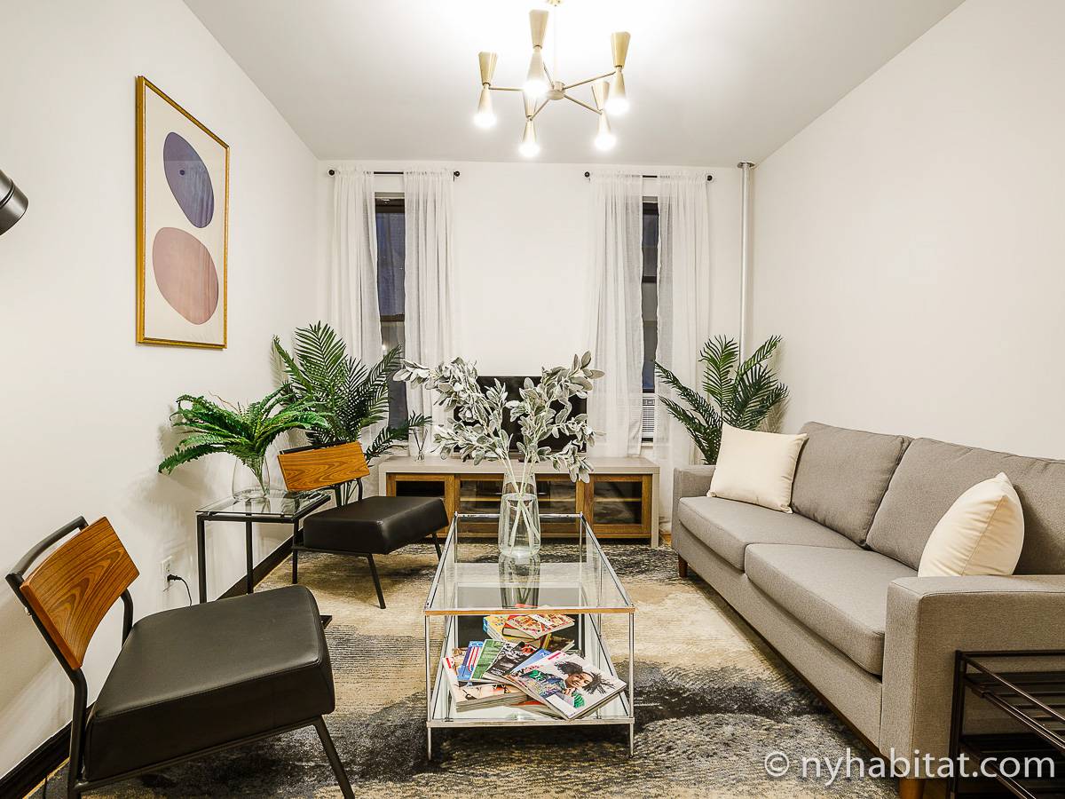 Living room - Photo 1 of 2