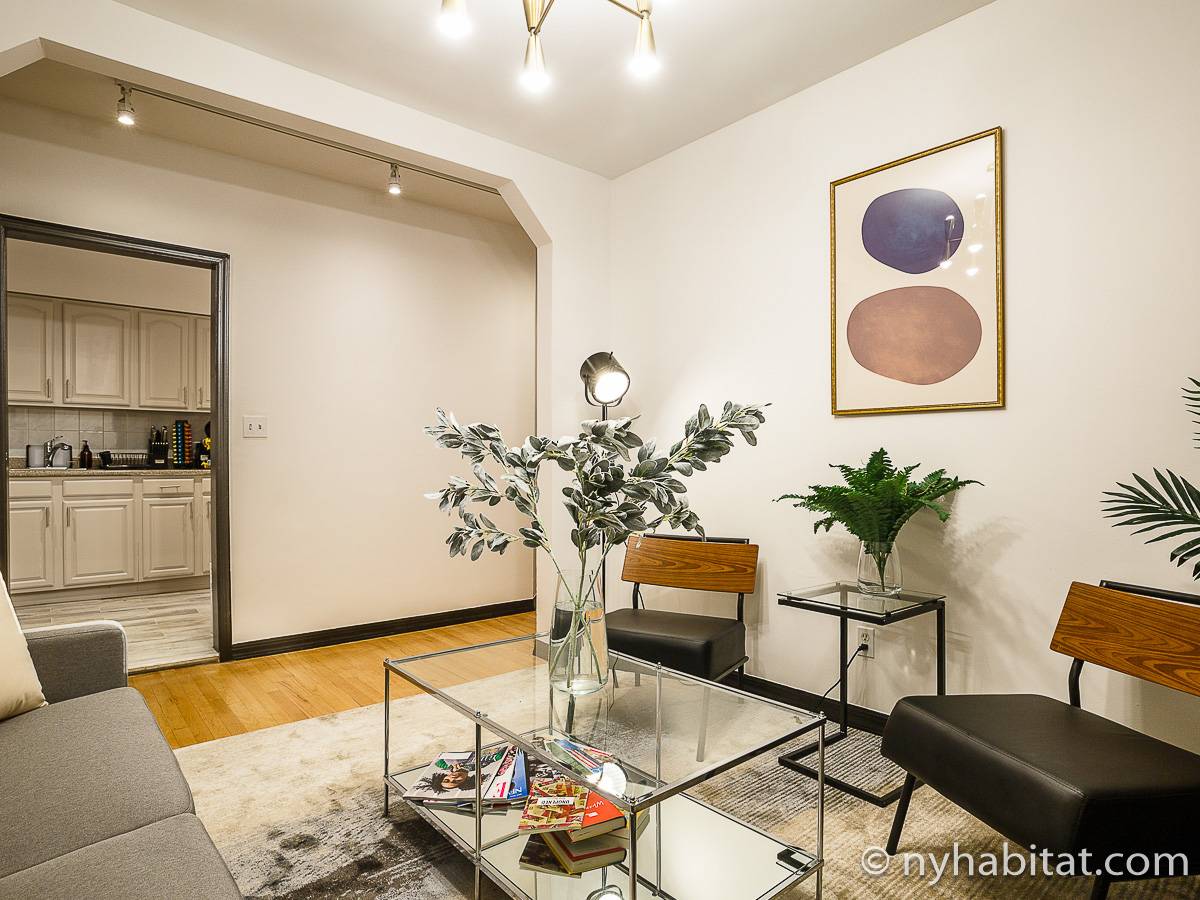 Living room - Photo 2 of 2