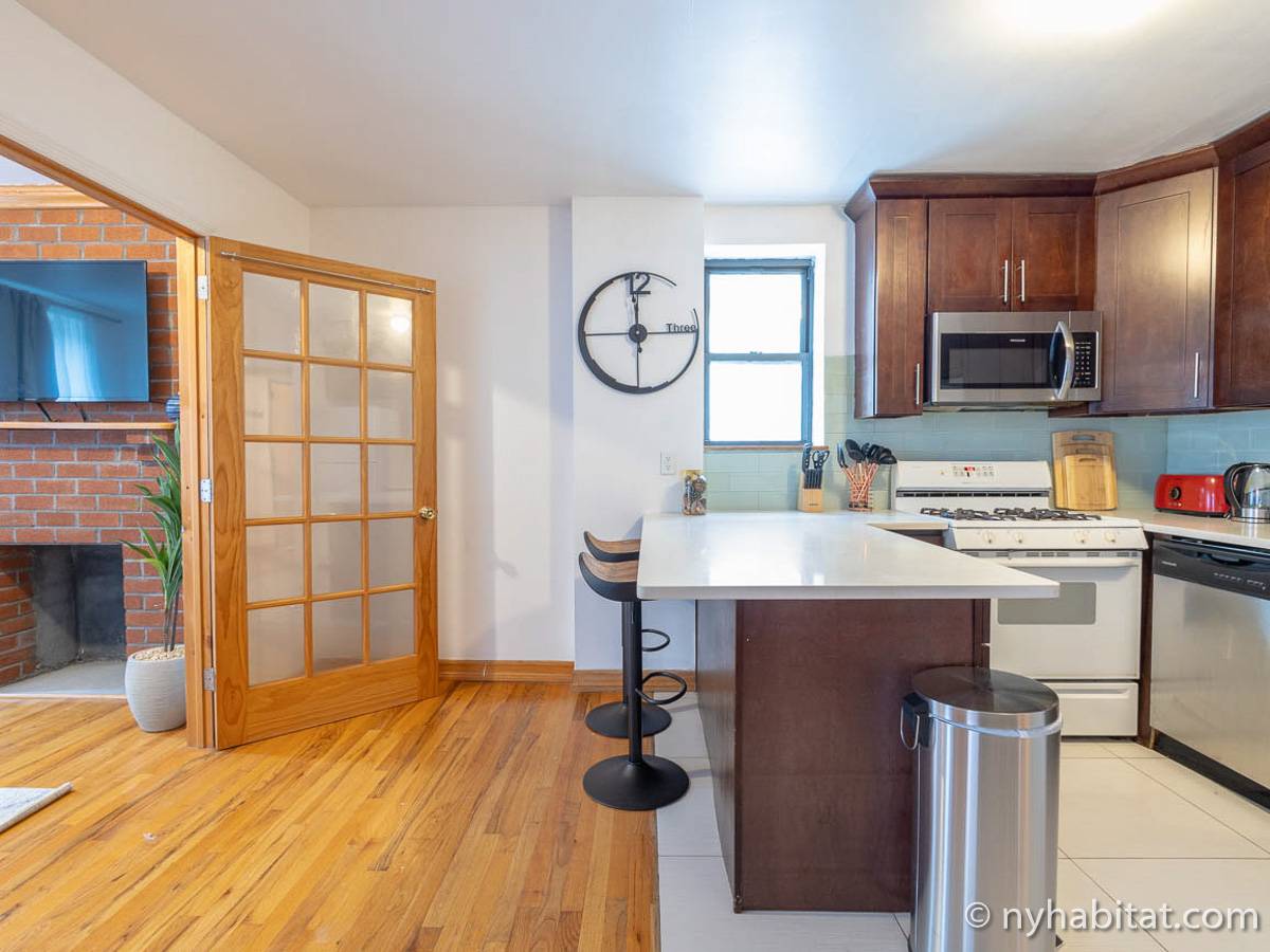 Kitchen - Photo 16 of 17