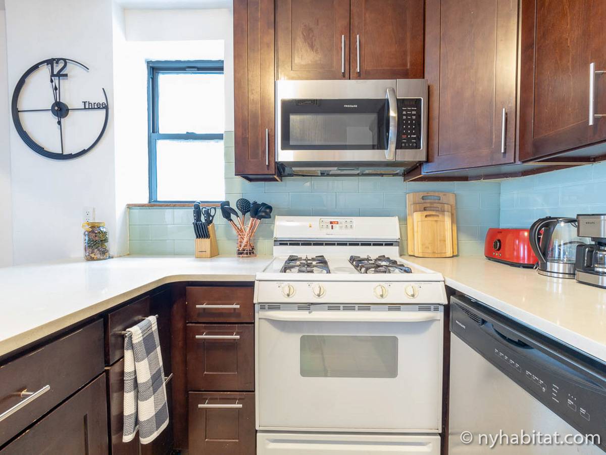 Kitchen - Photo 15 of 17