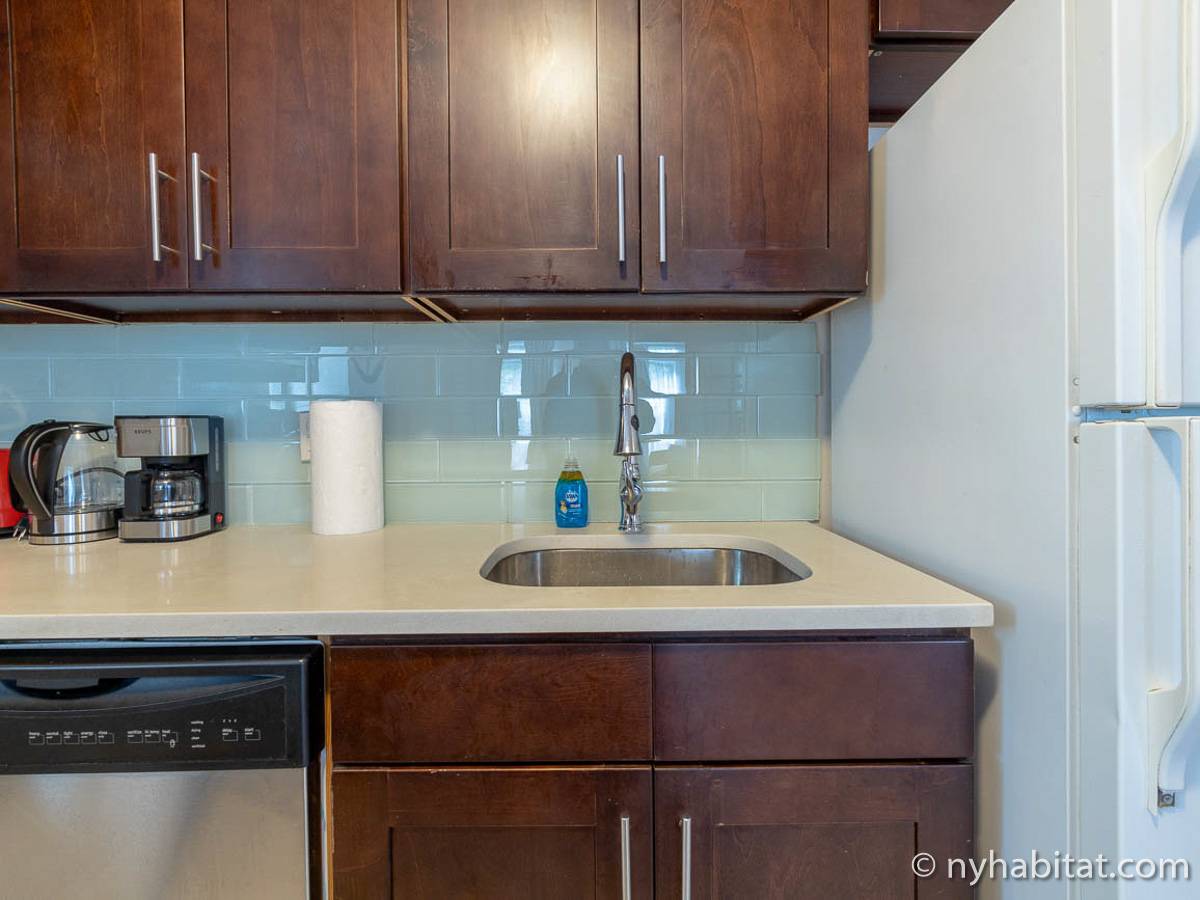 Kitchen - Photo 12 of 17