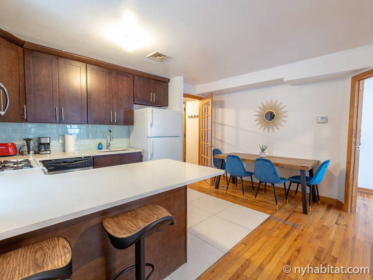 Kitchen - Photo 10 of 17