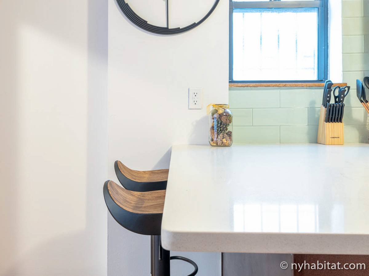 Kitchen - Photo 4 of 17