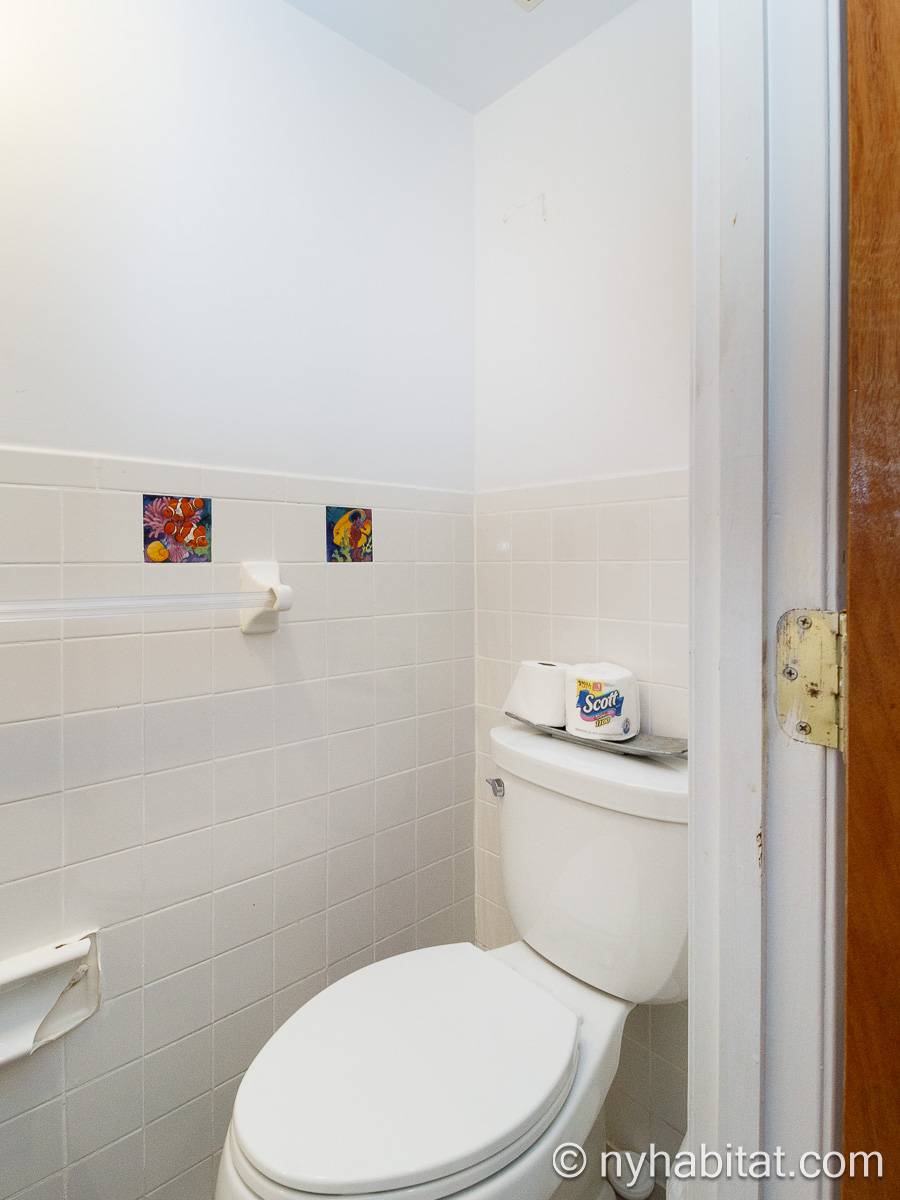 Bathroom 3 - Photo 3 of 3