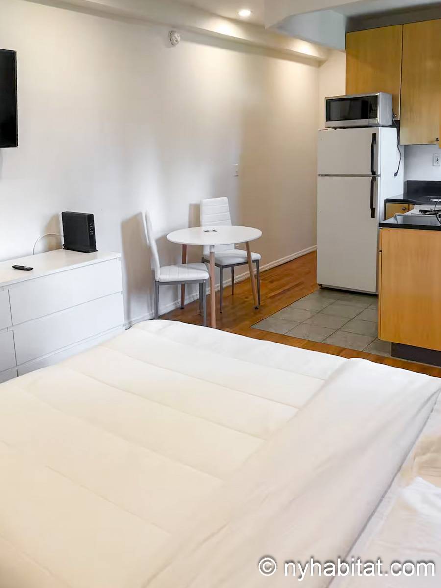 Living room - Photo 3 of 6 Living room - Photo 3 of 6