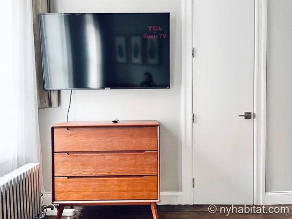 Schlafzimmer 2 - Photo 5 von 6 Schlafzimmer 2 - Photo 5 von 6