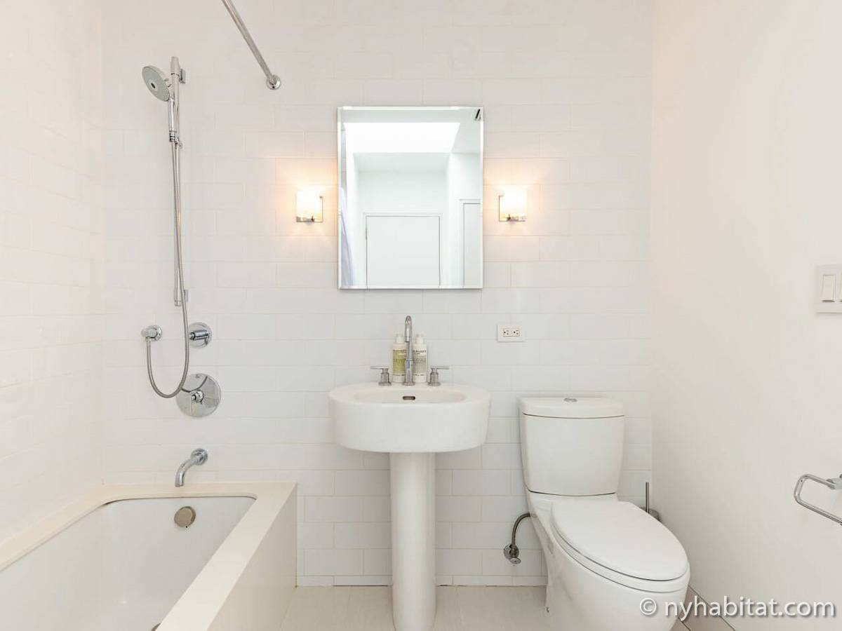 Bathroom 3 - Photo 1 of 2