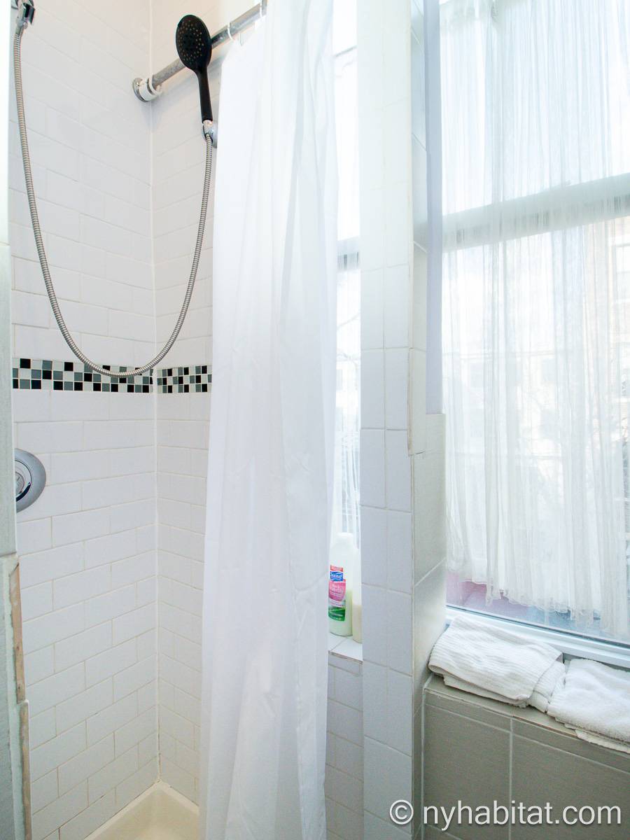 Bathroom 1 - Photo 3 of 3