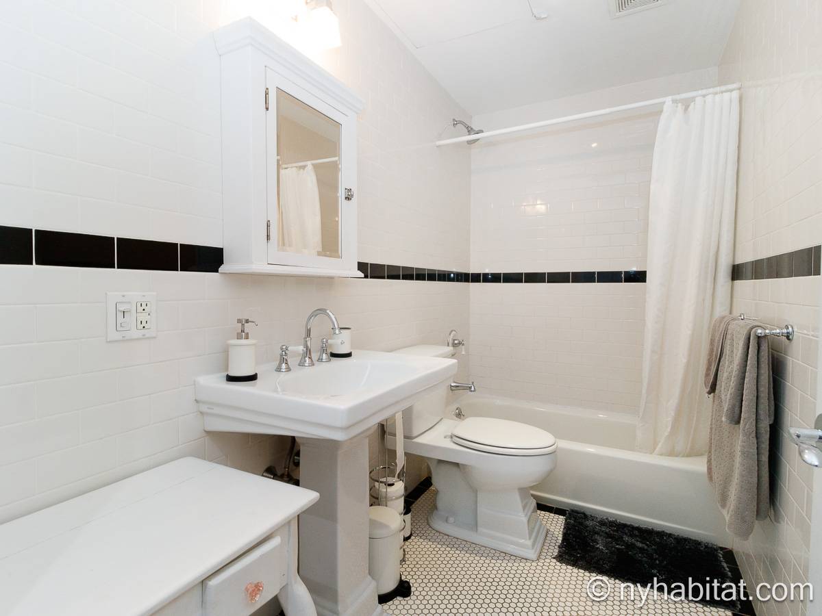 Bathroom 1 - Photo 1 of 3