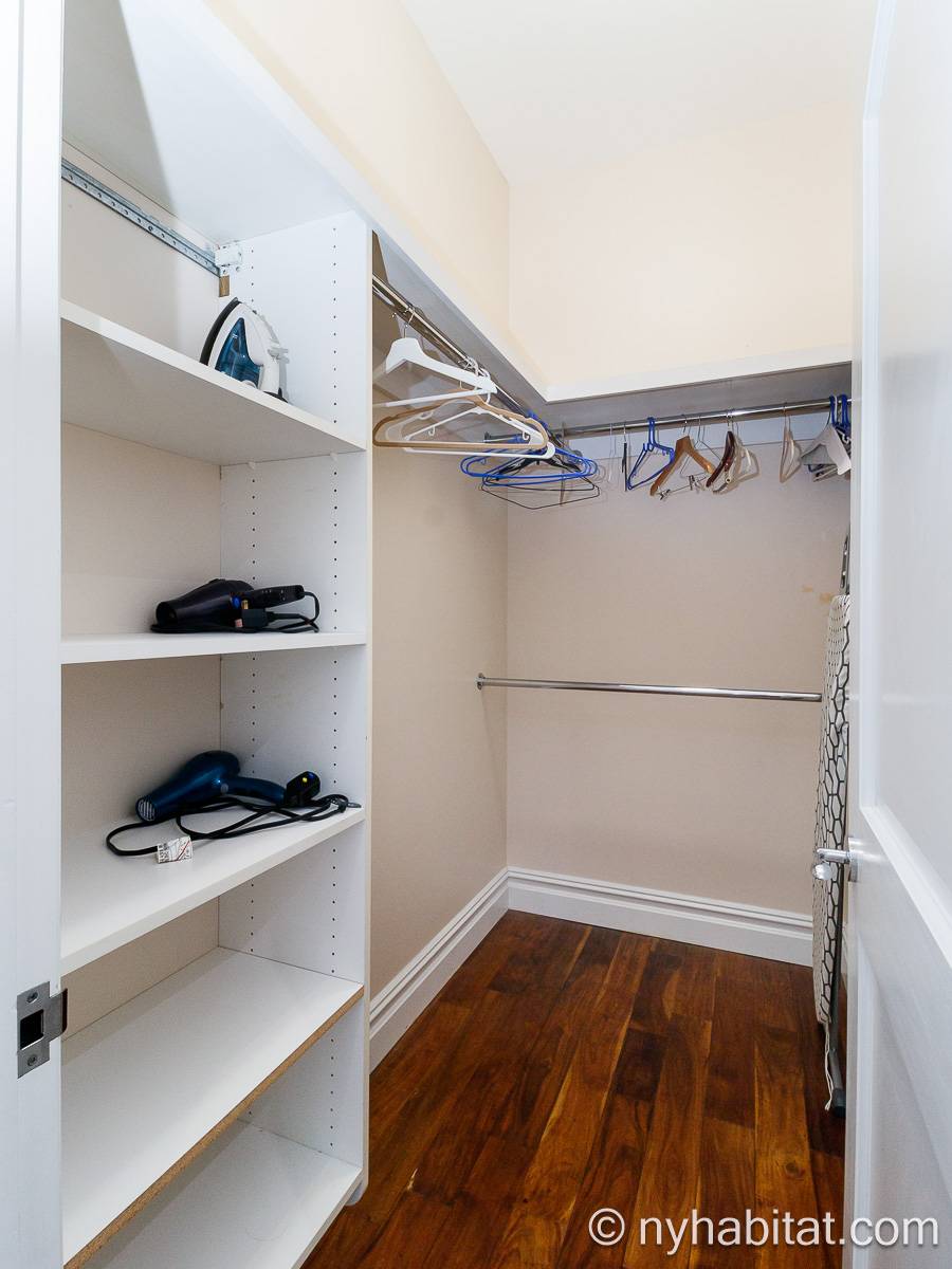 Bedroom 1 - Photo 8 of 9