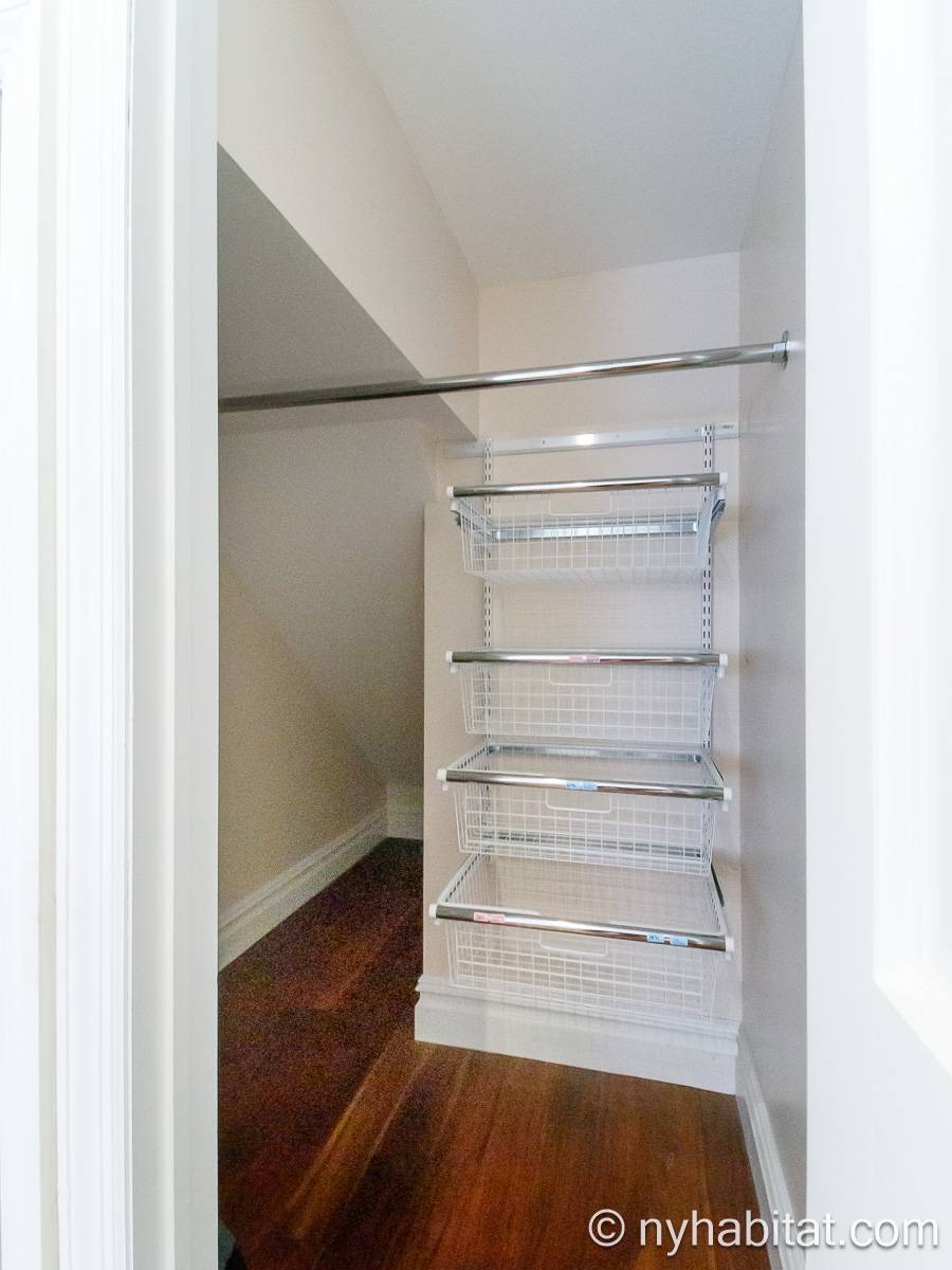 Bedroom 2 - Photo 6 of 7