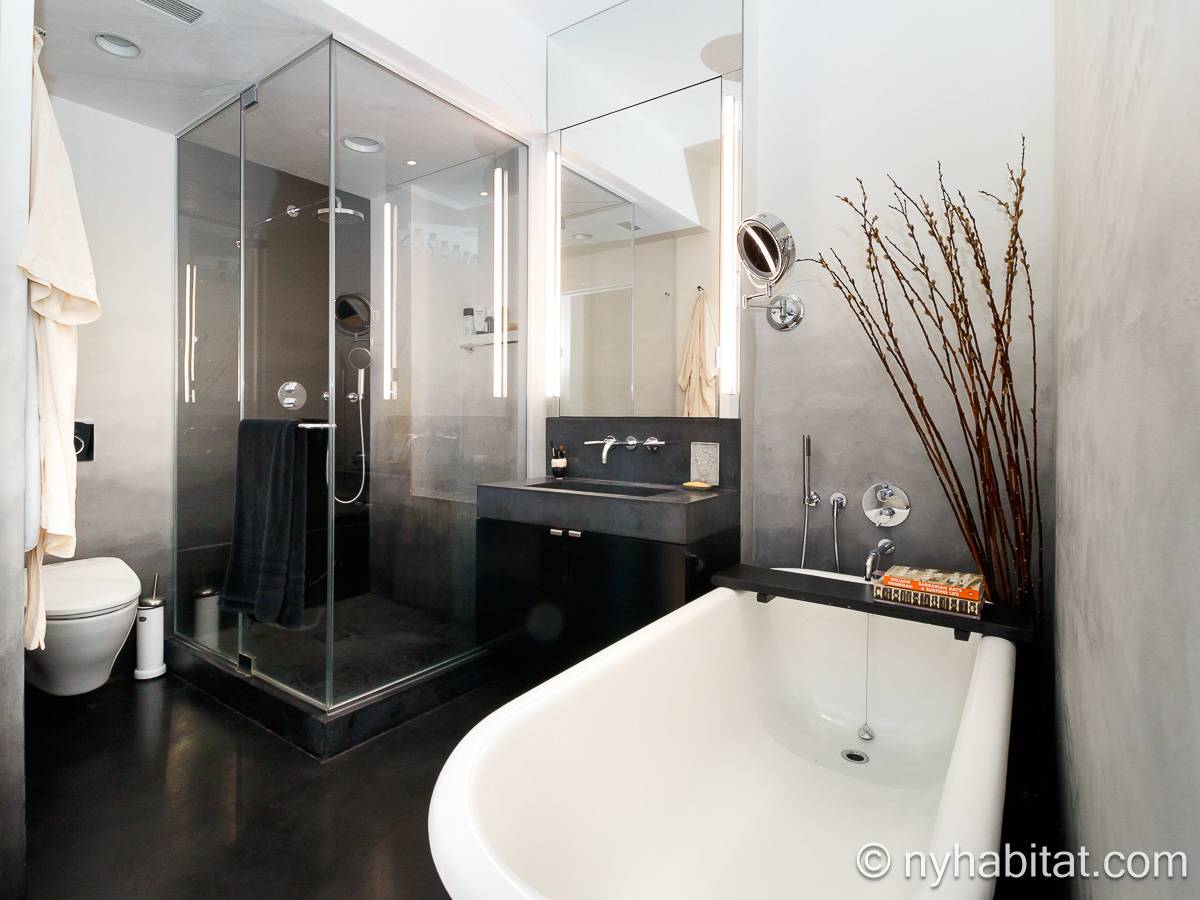 Salle de bain 1 - Photo 2 sur 3