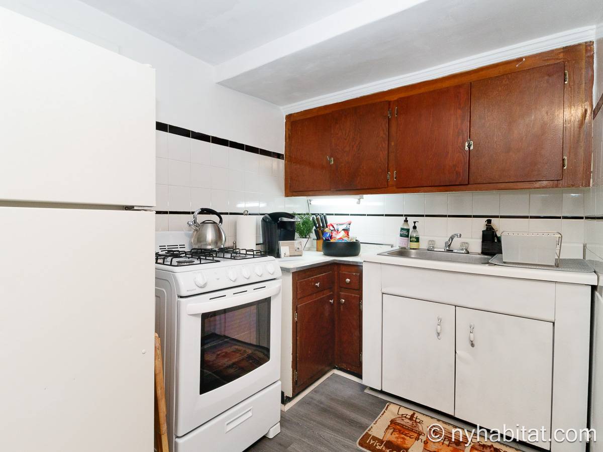Kitchen - Photo 3 of 6 Kitchen - Photo 3 of 6
