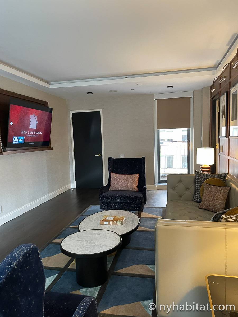 Living room - Photo 4 of 7 Living room - Photo 4 of 7