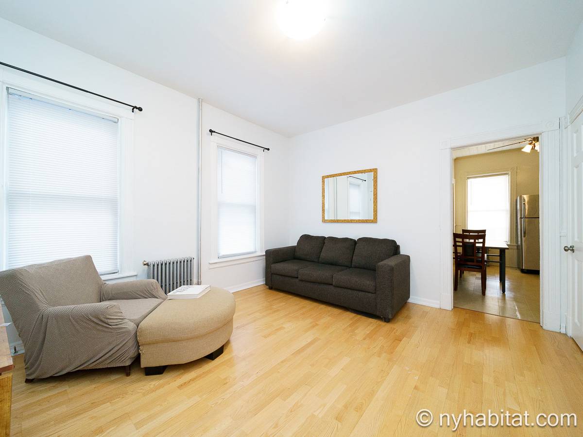 Living room 1 - Photo 2 of 8