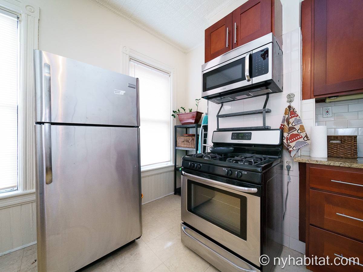 Kitchen - Photo 2 of 6