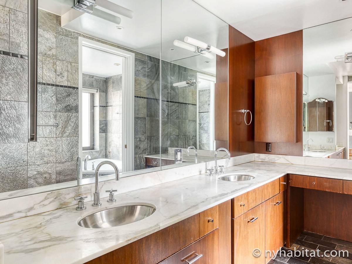 Salle de bain 1 - Photo 1 sur 3