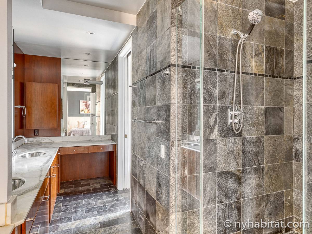 Salle de bain 1 - Photo 2 sur 3