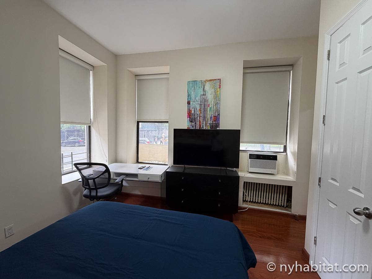 Living room - Photo 2 of 6