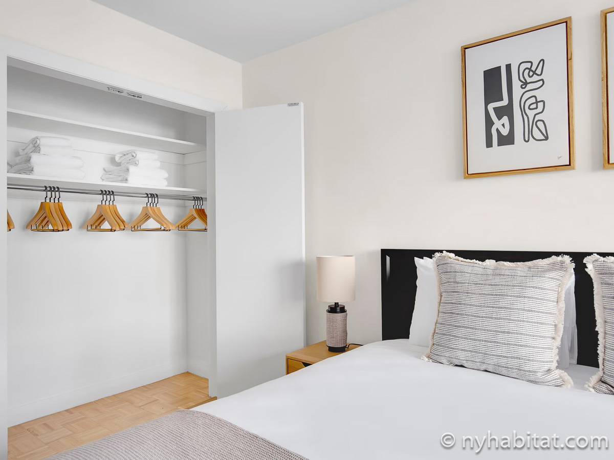 Schlafzimmer - Photo 3 von 4 Schlafzimmer - Photo 3 von 4