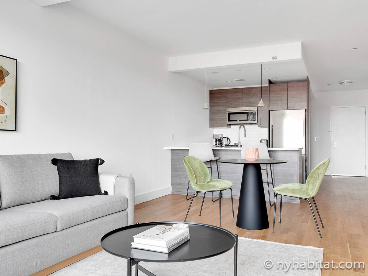 Living room - Photo 3 of 4 Living room - Photo 3 of 4