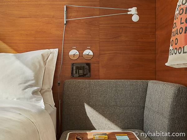 Living room - Photo 4 of 4