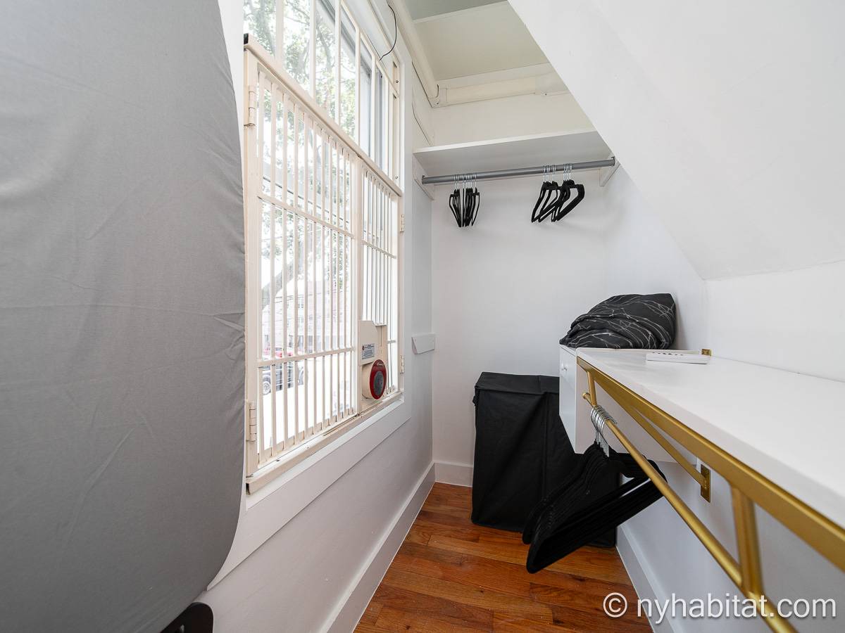 Bedroom 1 - Photo 5 of 6